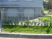Dvorišna ograda