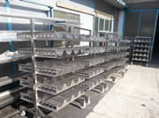 Shelves for the thermal treatment of mortadella